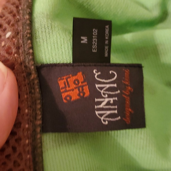 Anac mixed print, faux wrap top - Picture 7 of 8